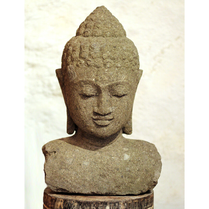 buste de bouddha en pierre