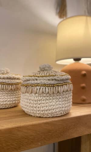 Boîte en coton, perles & coquillages