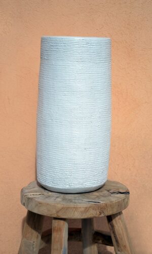 grand vase artisanal blanc
