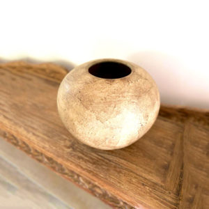grand vase brun