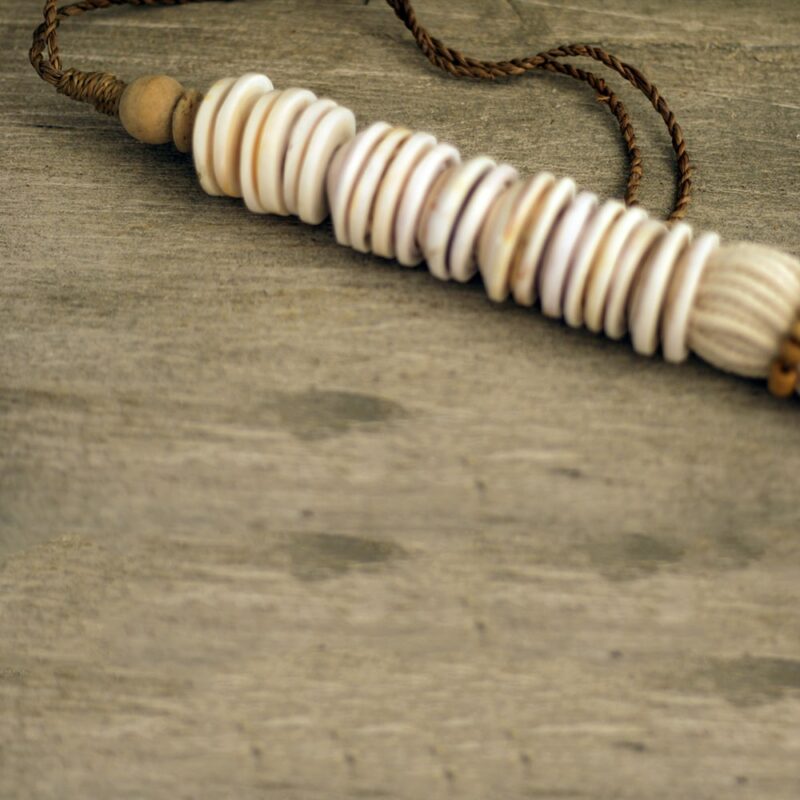 Grande suspension coquillages et macramé – Image 4
