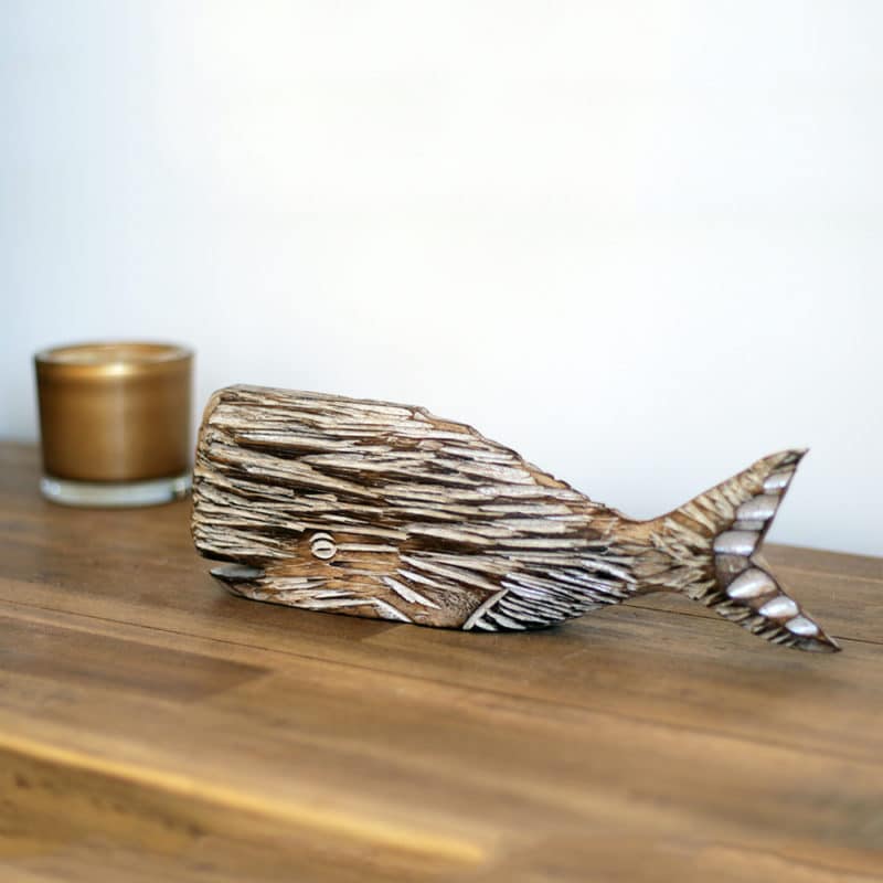 sculpture baleine bois