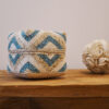 Boîte en bambou & perles - Beige & bleue – Image 2