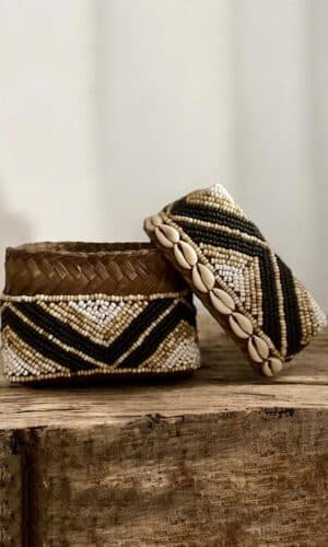 Boîte en bambou, perles & coquillages