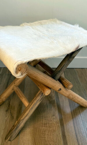 tabouret en peau de chèvre