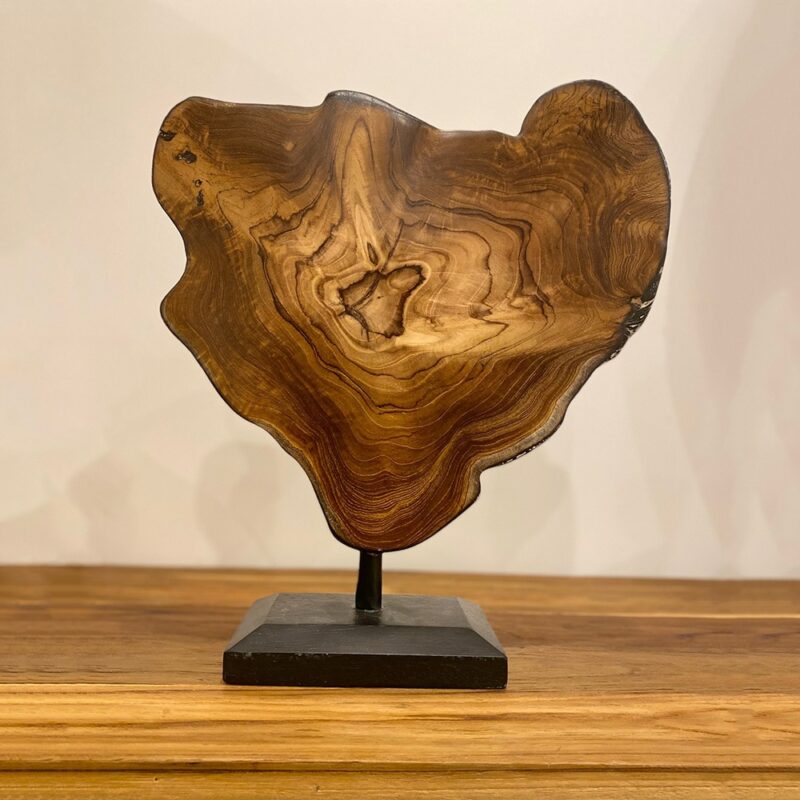 Sculpture teck sur pied
