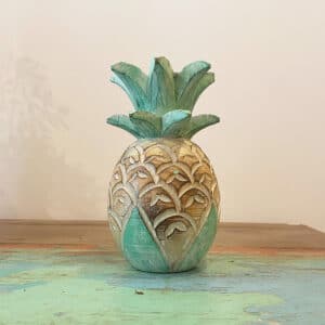 ananas en bois coloré