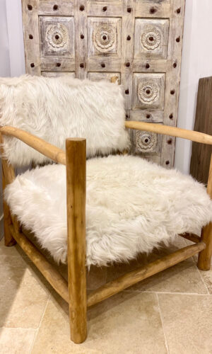 grand fauteuil blanc fourrure