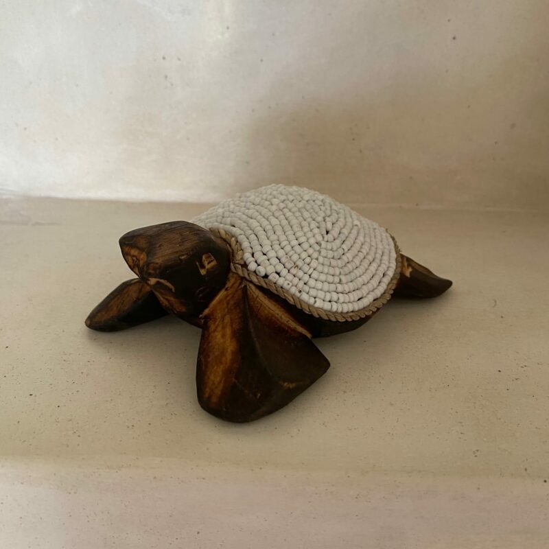 Petite tortue en bois & perles – Image 6