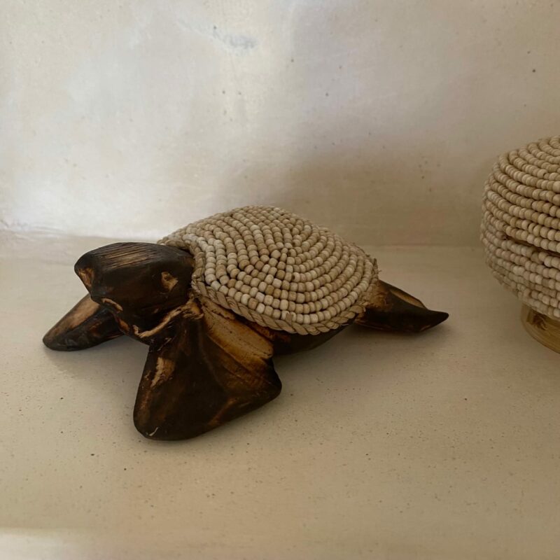 Petite tortue en bois & perles – Image 7