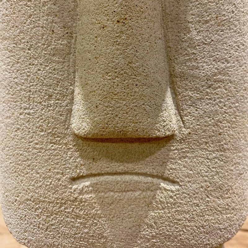Statue Moai en grès – Image 2