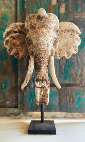 éléphant bois ancien