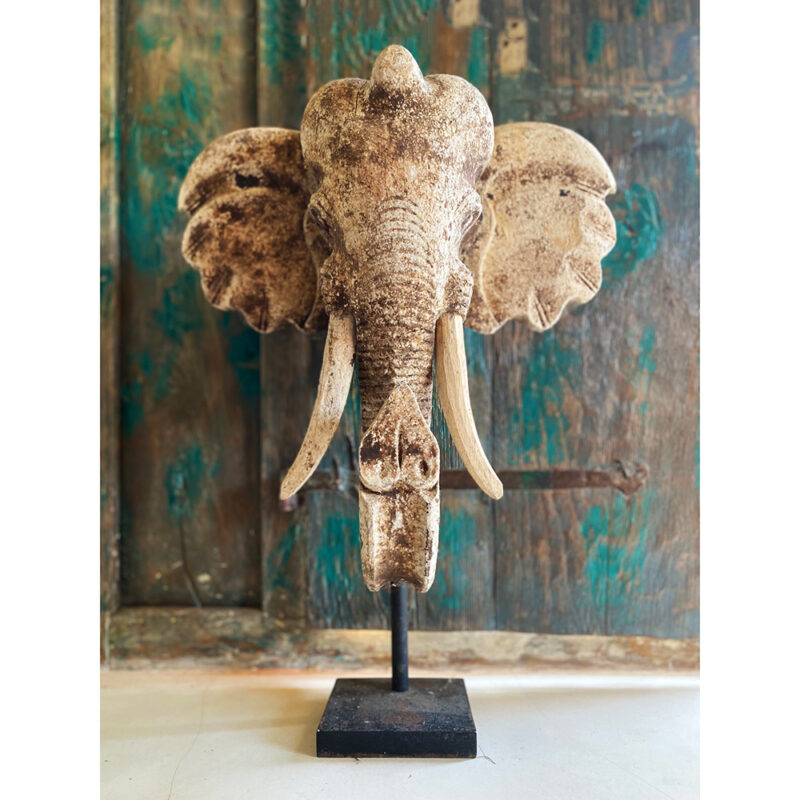 éléphant bois ancien