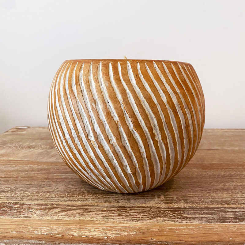 Grande bougie sculptée en bois – Image 3