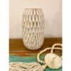 Vase en bois sculpté effet blanchi – Image 3