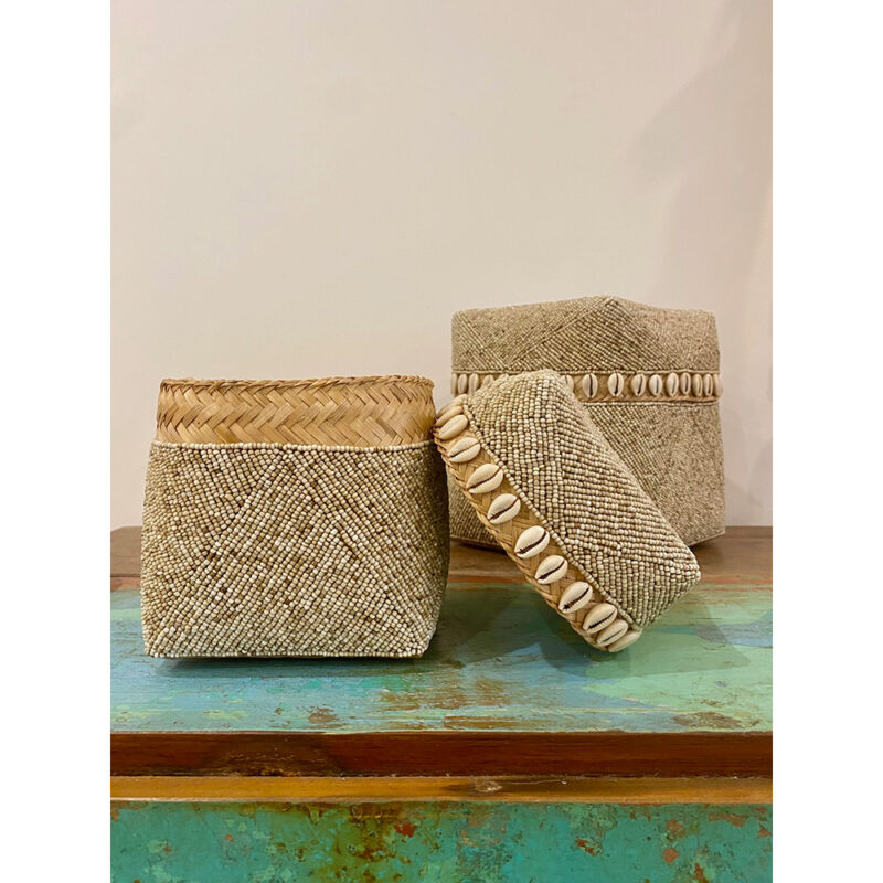 Boîte haute en bambou, perles beiges & coquillages – Image 3
