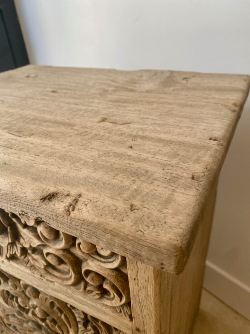 Petit meuble en bois sculpté – Image 5
