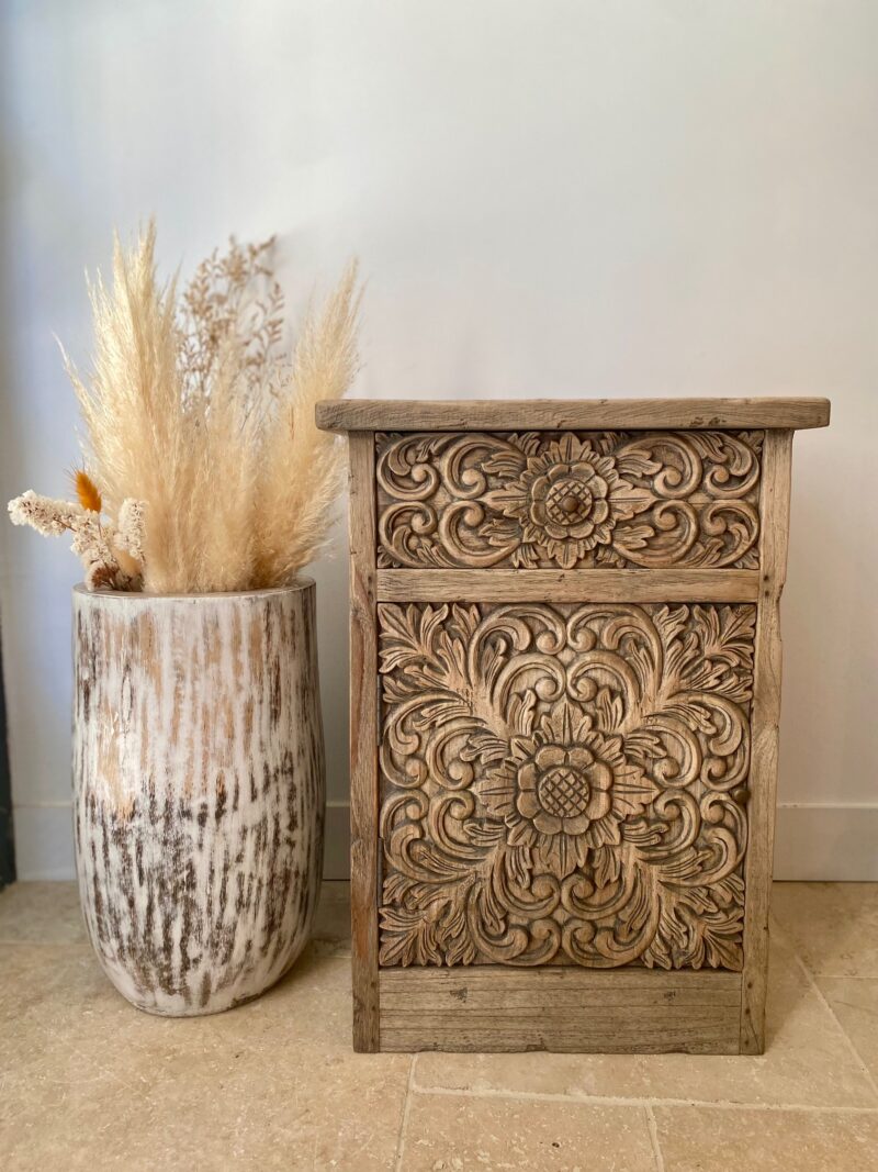 Petit meuble en bois sculpté – Image 6