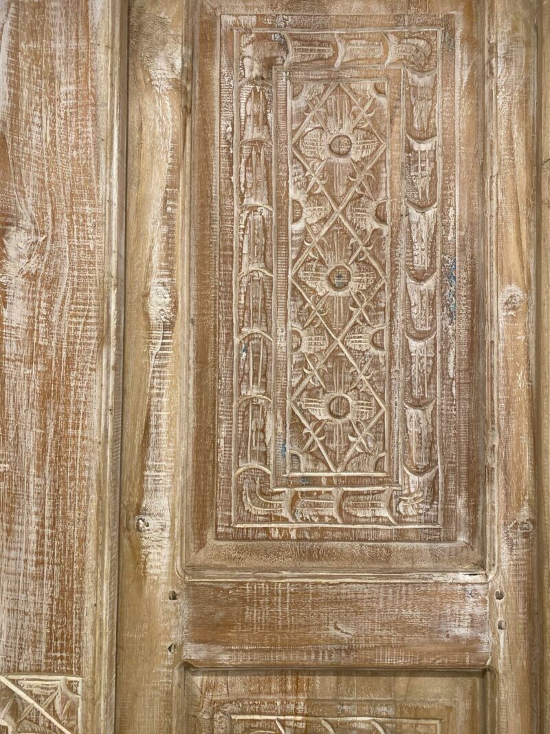 Porte décorative sculptée – Image 4
