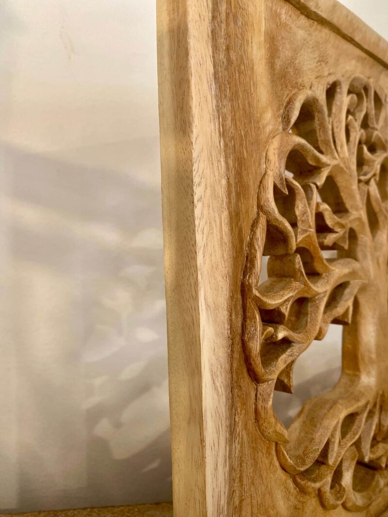 Arbre de vie sculpté en bois massif – Image 3