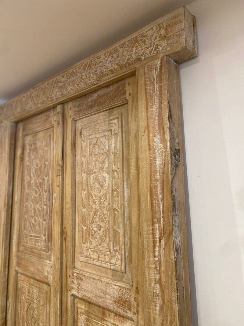 Porte décorative sculptée – Image 3