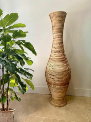 grand vase en rotin