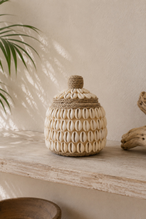Boîte en bois décorative coquillages cauris et corde naturelle style bohème