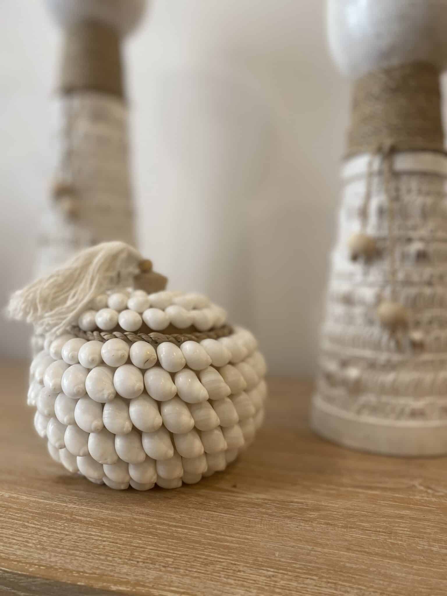 Boîte ronde en bois & coquillages