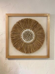 Décoration raphia & coquillages sur toile