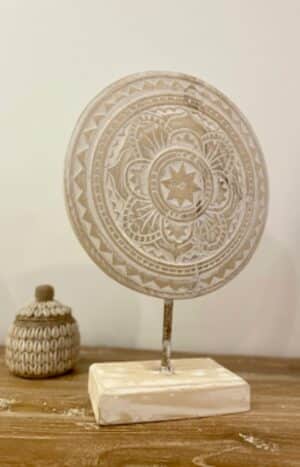 Mandala en bois sur pied