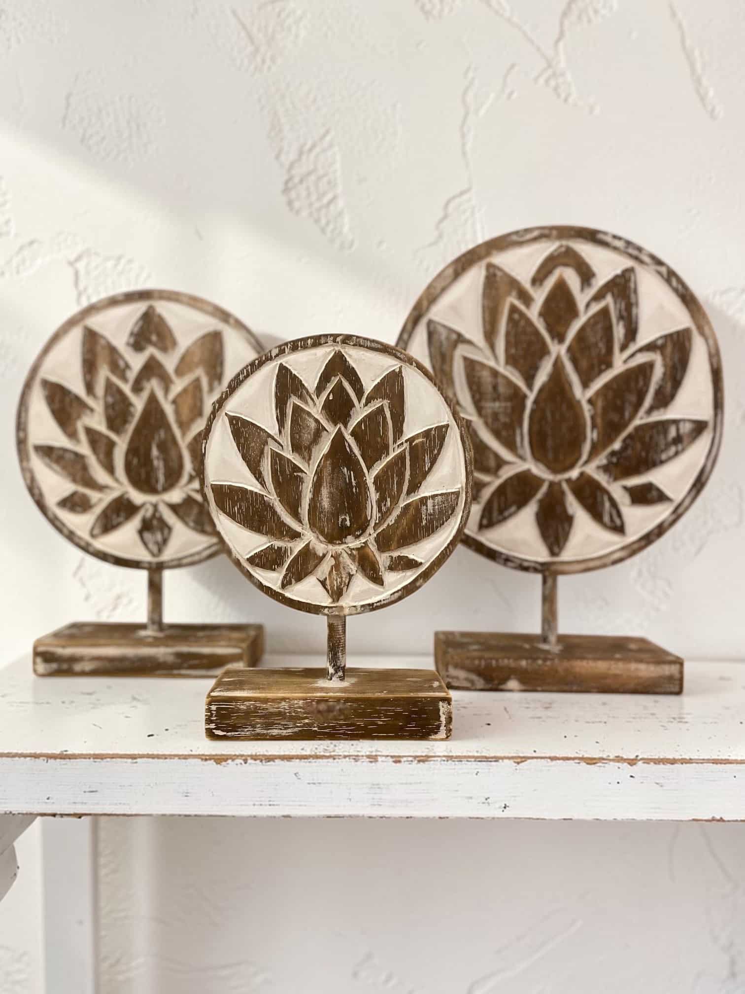 Lotus sculpté en bois – Image 3