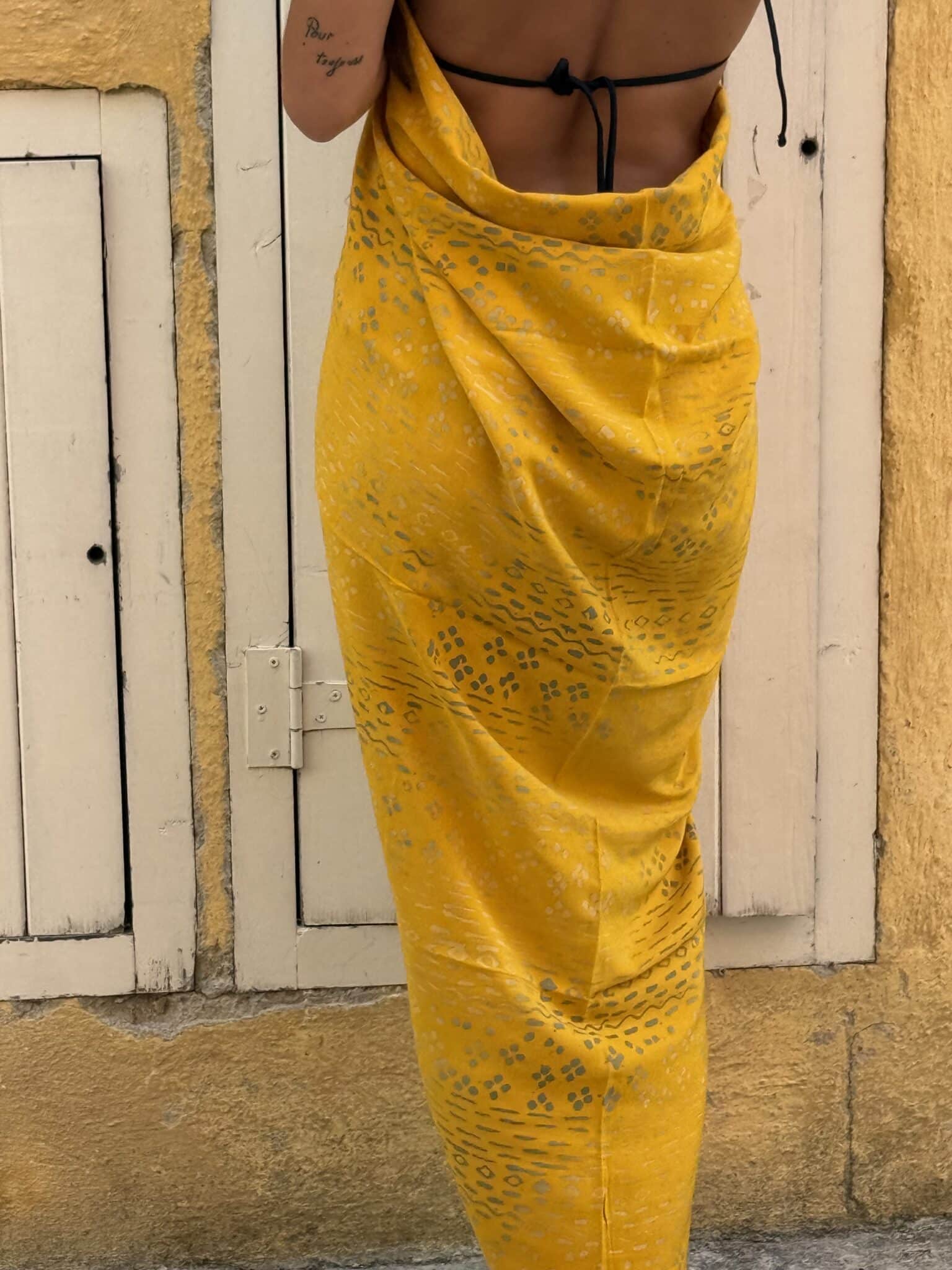 Paréo jaune avec imprimés – Image 4